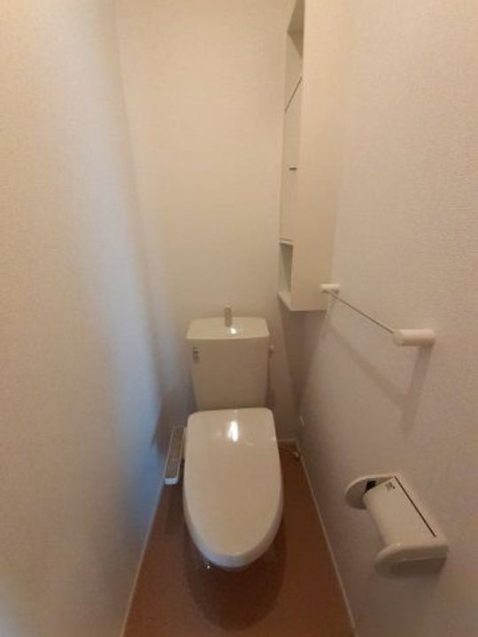 エーリ・フノマージュのその他画像