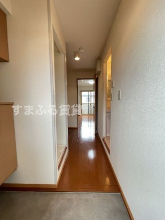 ジュネス ヴィラージュの玄関