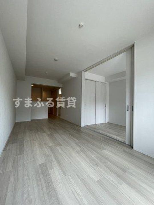 竜美丘Residence3Eの居間