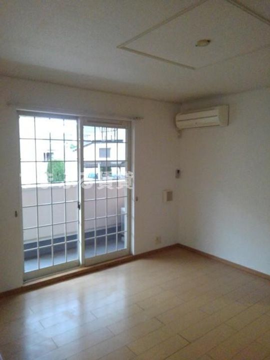 サンリット タウンC105の居間