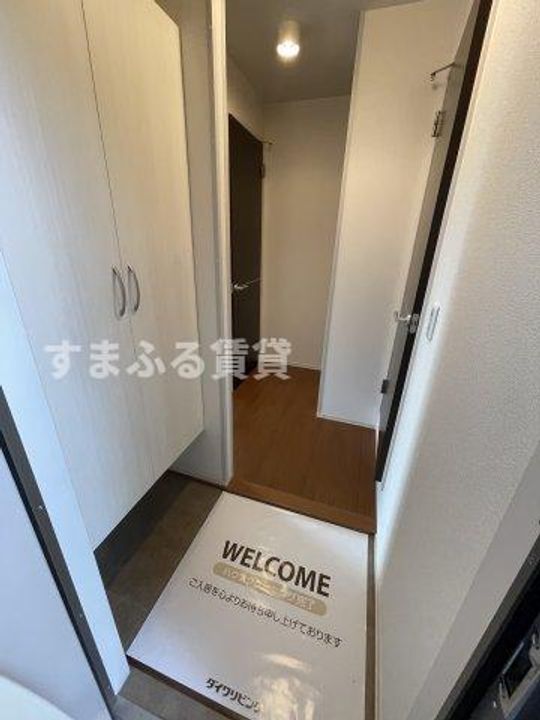 K. I.ハイツ302の玄関