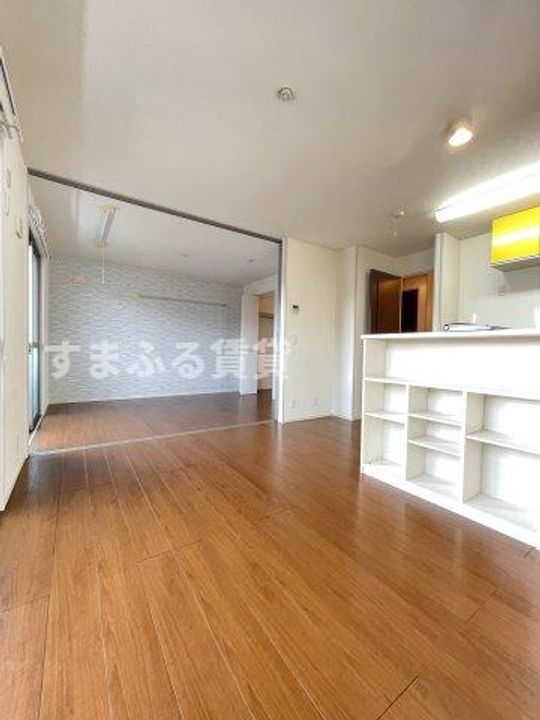 K. I.ハイツ302の居間