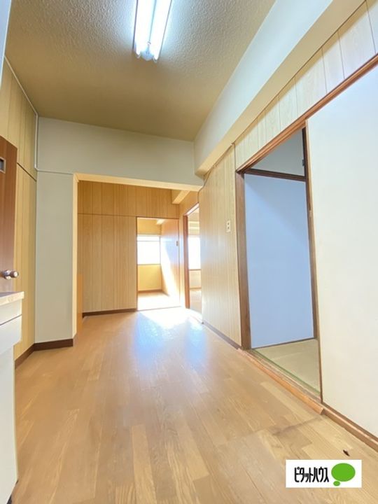 太田マンション105の居間