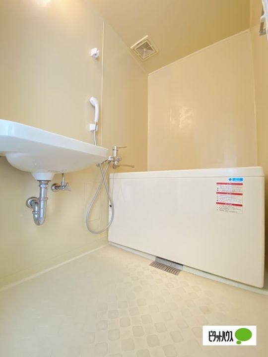 プレジール鳴神の風呂