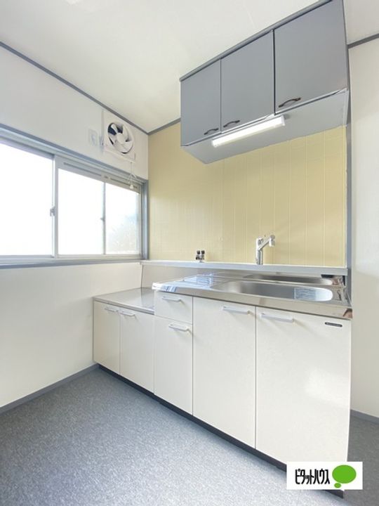 プレジール鳴神のキッチン