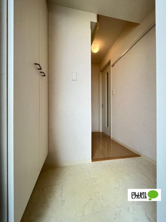 ビルロートの玄関