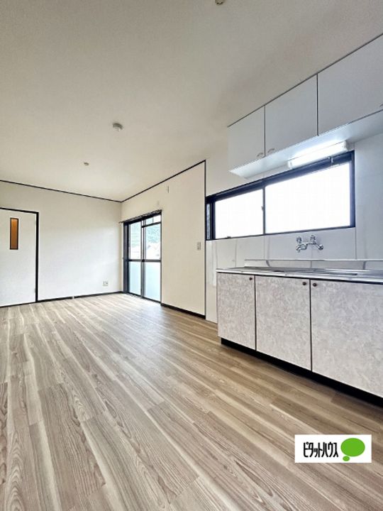 ハイツグランデ202の居間