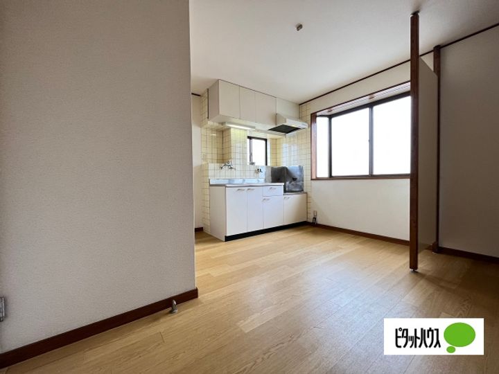 マンション神前Ⅱ2-Aの居間