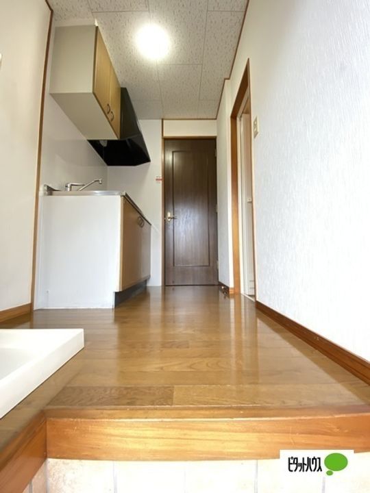 垣本ハイツⅡ102の玄関