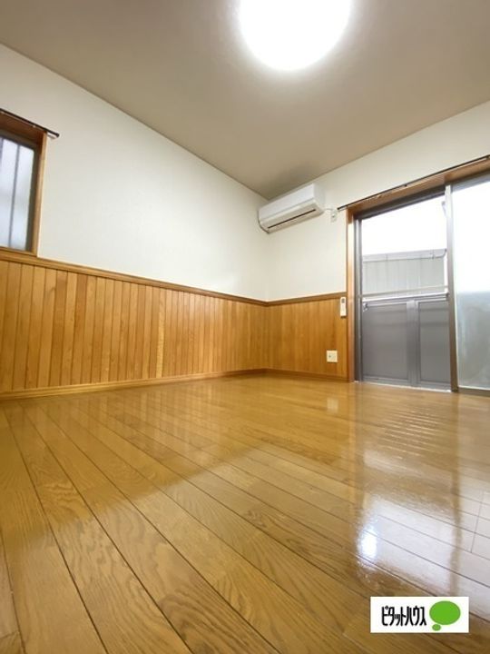 垣本ハイツⅡ102の居間