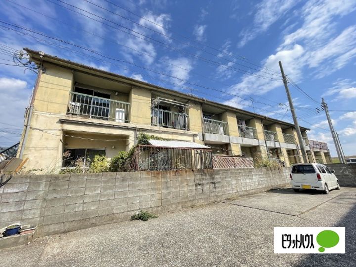 六十谷マンション18の外観