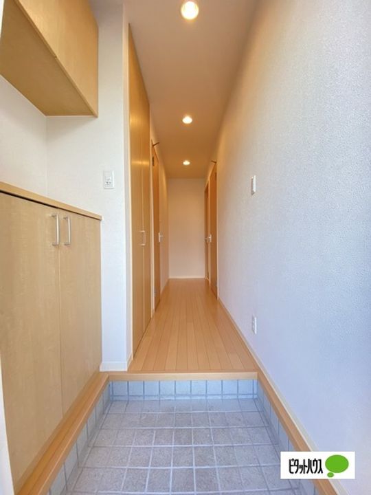 シャーメゾン下津野の玄関