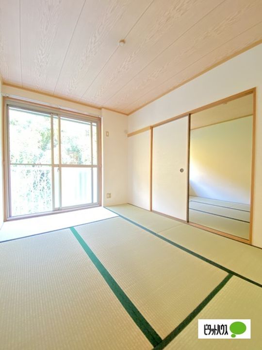 プレジール浜の宮の居間