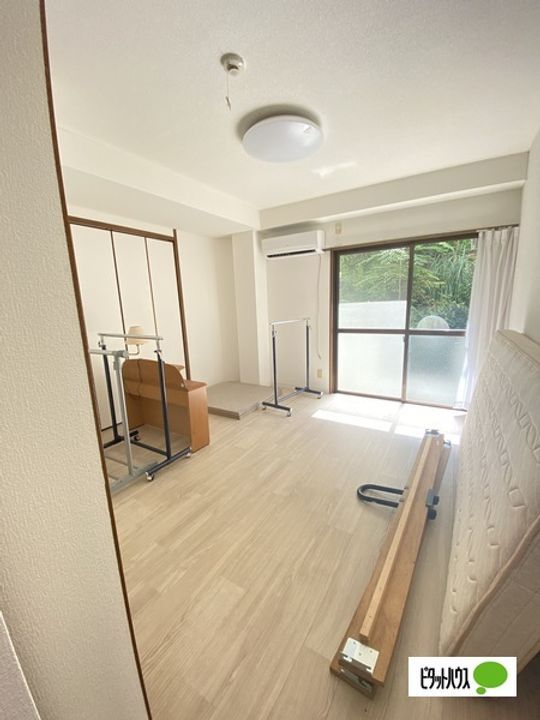 クラウンハイツ105の居間