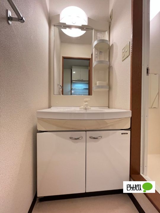 和歌山県和歌山市今福1丁目の賃貸アパートの内装