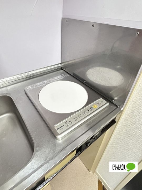 和歌山県和歌山市西浜3丁目の賃貸アパートのキッチン