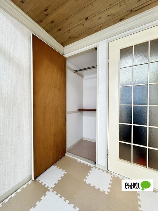 和歌山県和歌山市西浜3丁目の賃貸アパートの内装