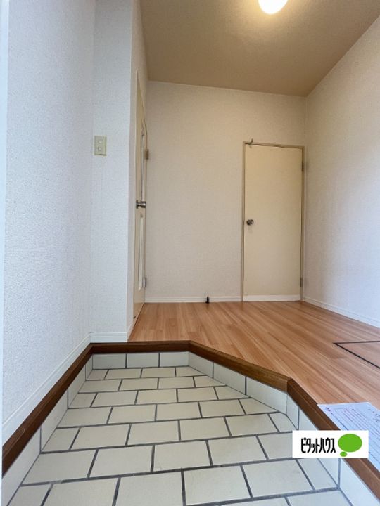 フレグランス秋桜の玄関