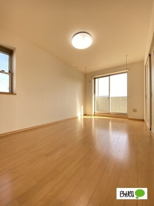 エス・クレール301の居間