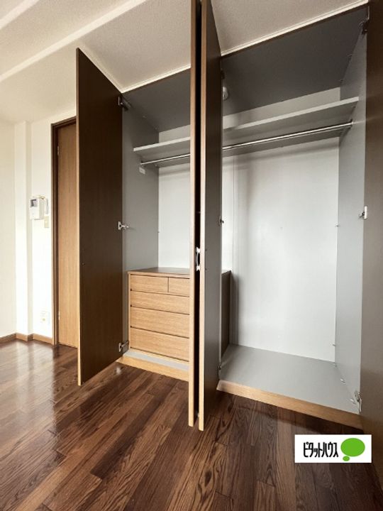 リッチ&フォース402の内装