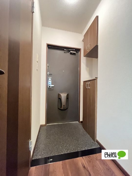 リッチ&フォース402の玄関