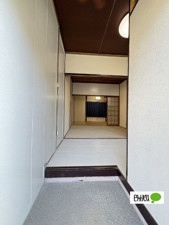 ヴィラ中之島10の玄関