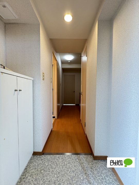 シャルマンフジ和歌山駅前202の玄関