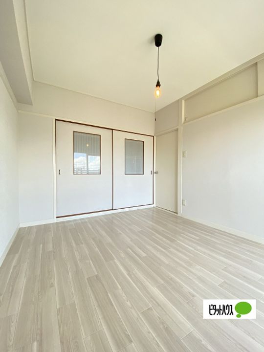 ヤマイチPLAZA黒田302の居間