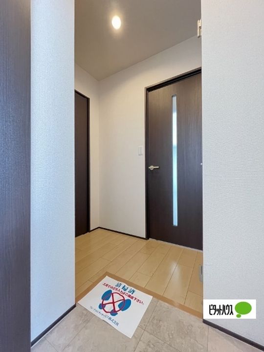 フジパレス黒田Ⅵ番館302の玄関