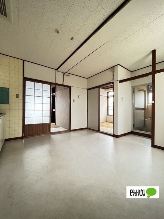 成和マンション13の居間