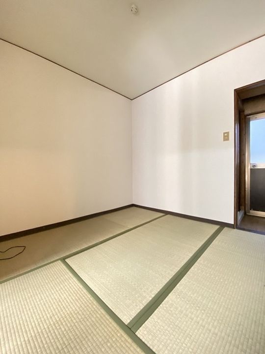 松ヶ丘荘の居間