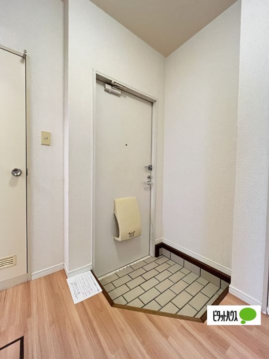 フレグランス秋桜の玄関