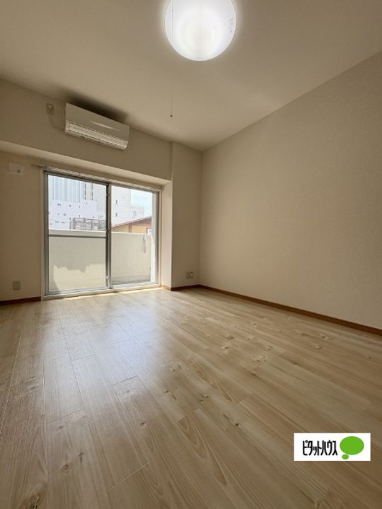 シャルマンフジ和歌山駅前202の居間