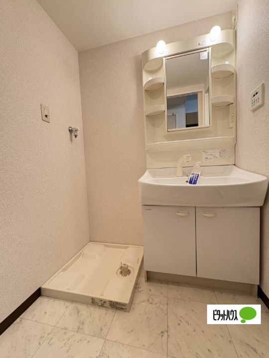 シャルマンフジ和歌山駅前202の内装