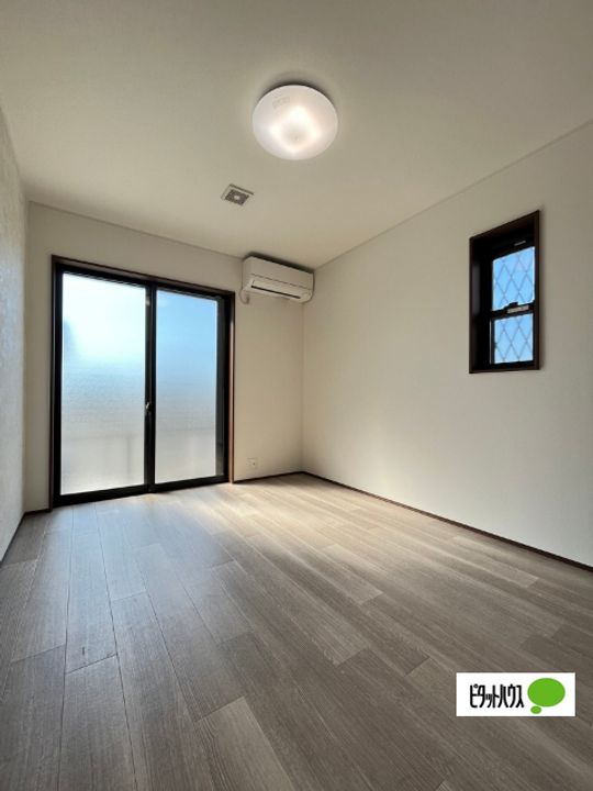 エイト三葛の居間