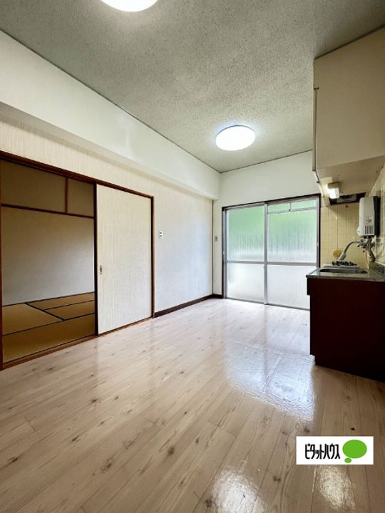 フェリースマンションの居間