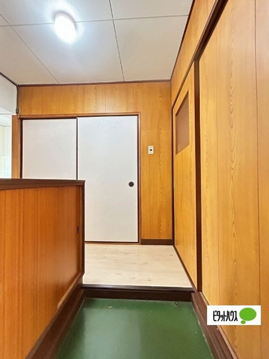 フェリースマンションの玄関