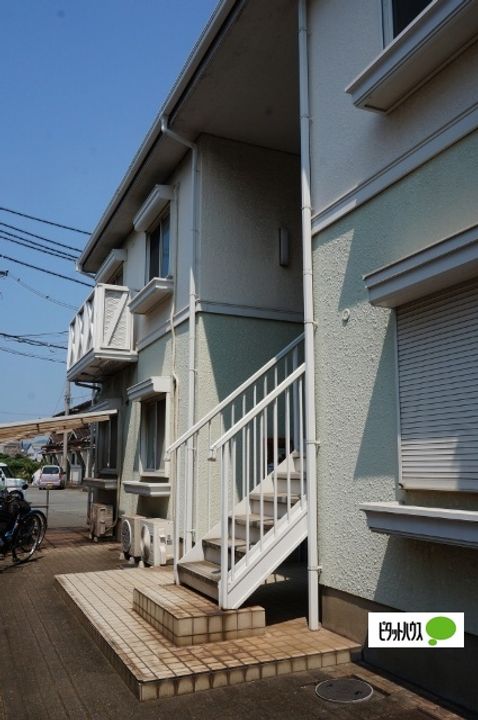 フレグランス中松江101の外観