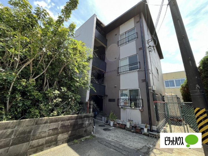 メゾンクルール302の外観