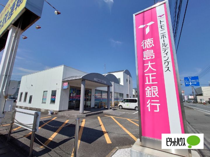 リトルコッティの周辺