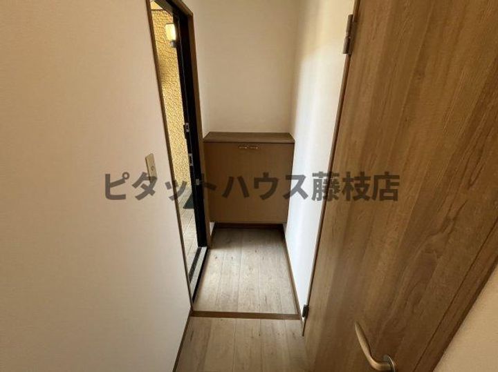 静岡県焼津市下小田(アパート)の賃貸物件101の玄関