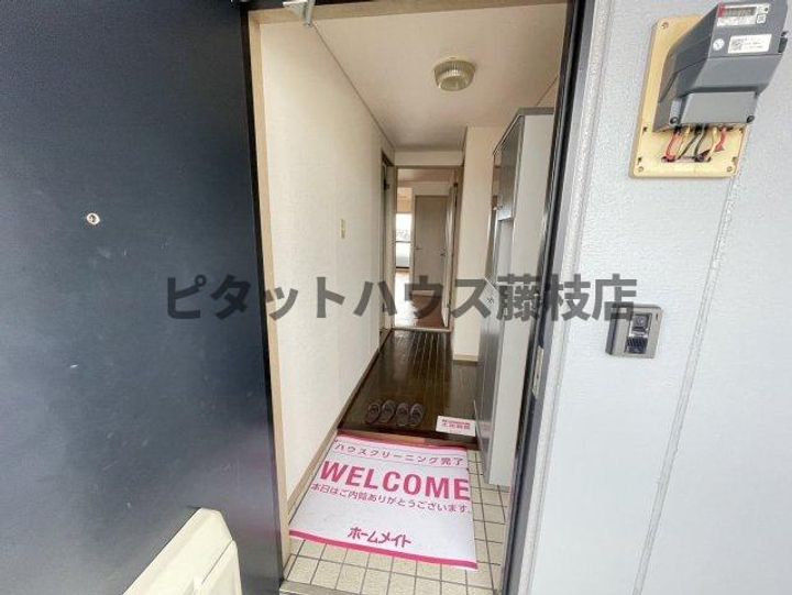 静岡県藤枝市高柳1丁目(マンション)の賃貸物件の玄関