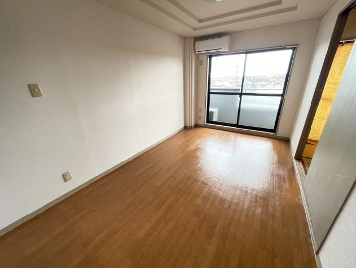 静岡県藤枝市高柳1丁目(マンション)の賃貸物件の居間