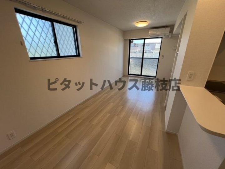 静岡県焼津市塩津(アパート)の賃貸物件の居間