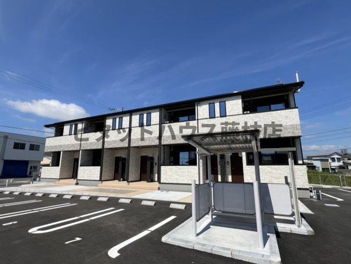 静岡県焼津市塩津(アパート)の賃貸物件の外観