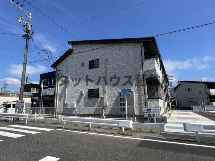 静岡県焼津市塩津(アパート)の賃貸物件の外観