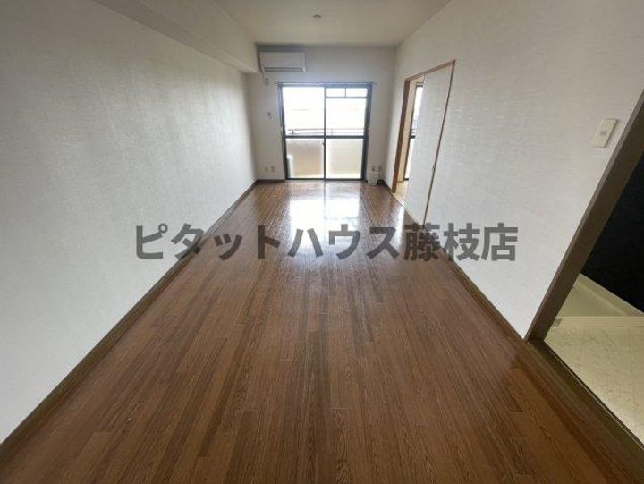 静岡県焼津市小土(アパート)の賃貸物件の居間