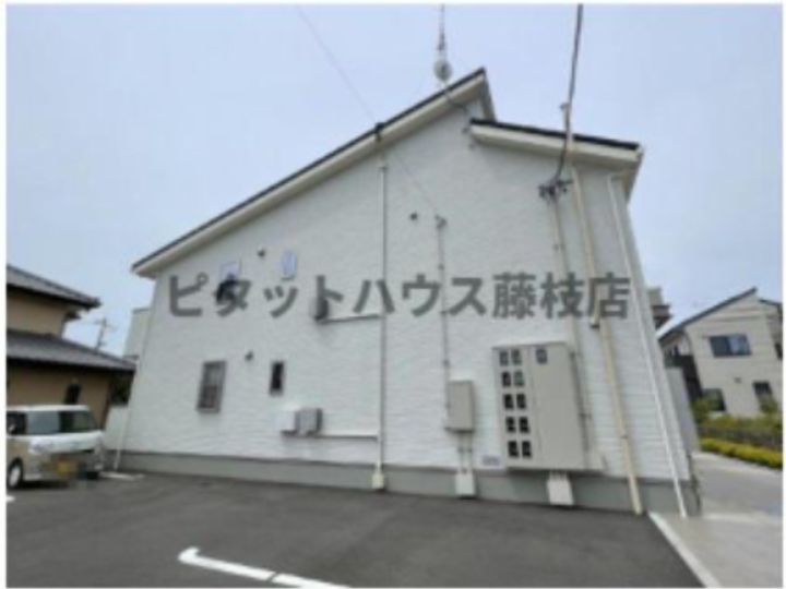 静岡県焼津市三ケ名(アパート)の賃貸物件の外観