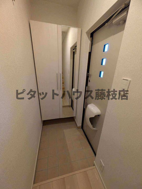 静岡県藤枝市音羽町3丁目(アパート)の賃貸物件の玄関