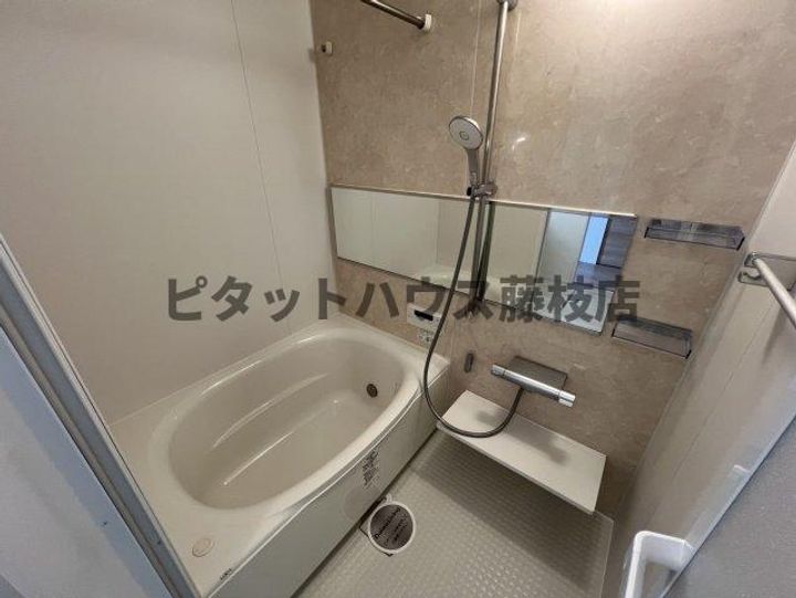 静岡県焼津市小屋敷(アパート)の賃貸物件の風呂